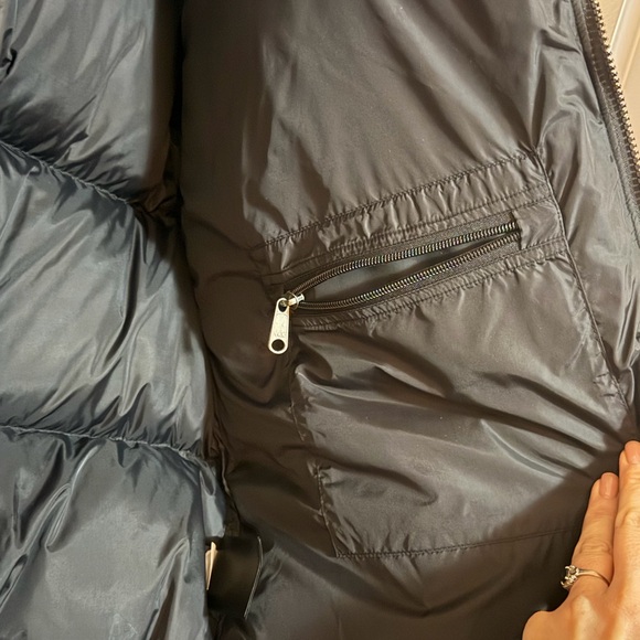 The North Face Black Jacket - Picture 6 of 8